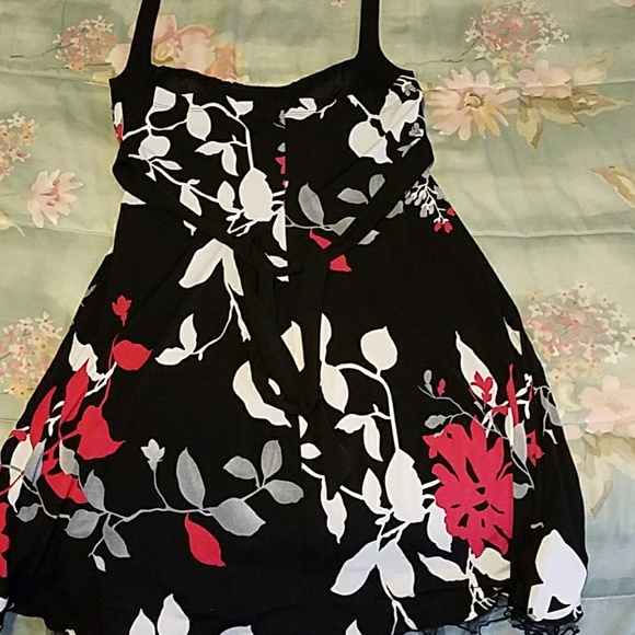 Dress - Picture 3 of 3